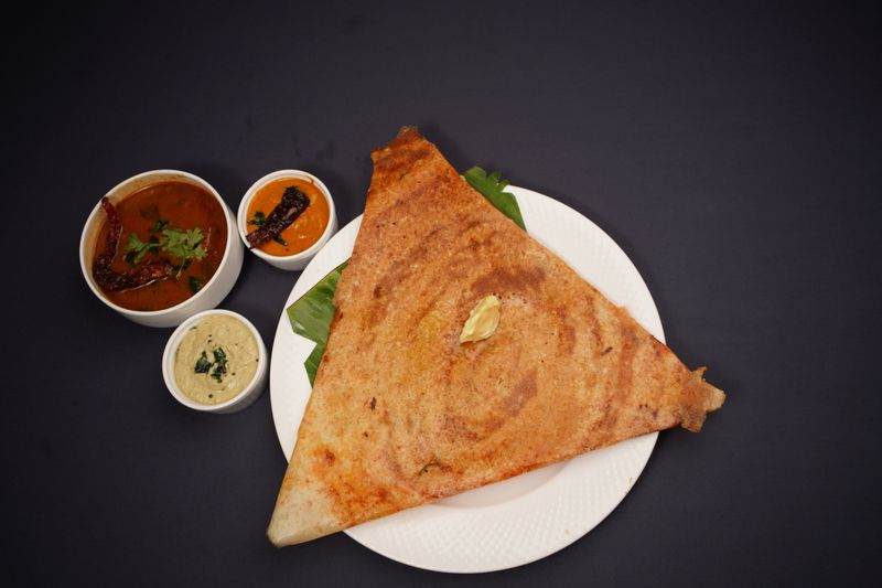 Crisp masala dosa with chutneys